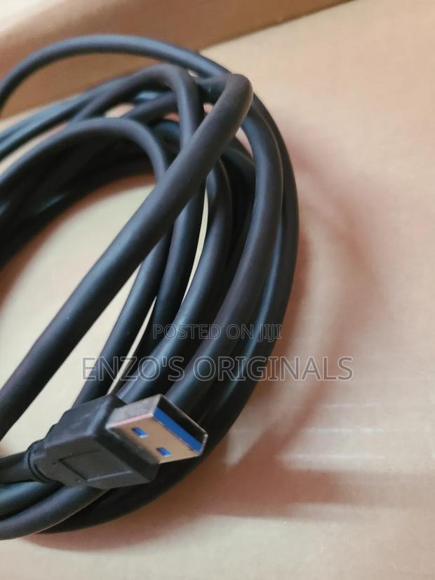 USB to USB-C 3.1 High Speed Data Cable · Photo 3