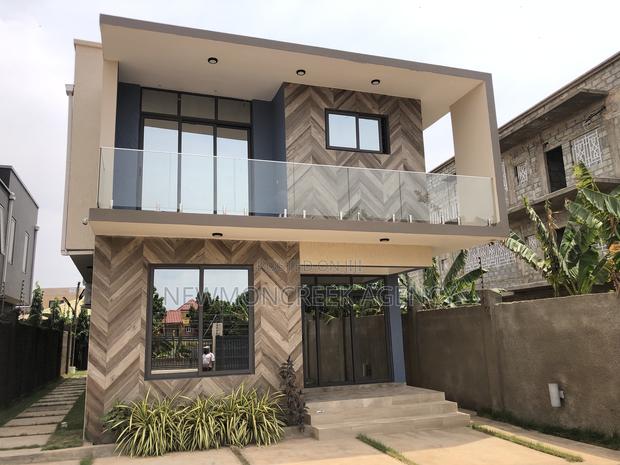 4bdrm Duplex in Oyarifa Junction, Accra Metropolitan for sale · Photo 1