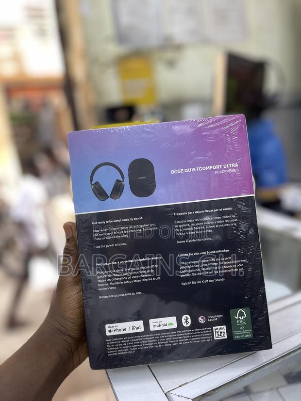 Bose Quiet Comfort Ultra Headphone With Protective Bag · Photo 5