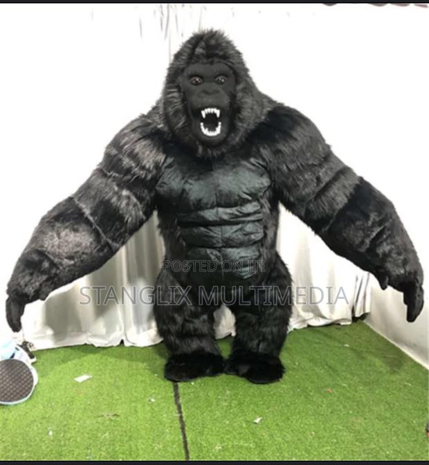Giant Gorilla Outfit · Photo 2
