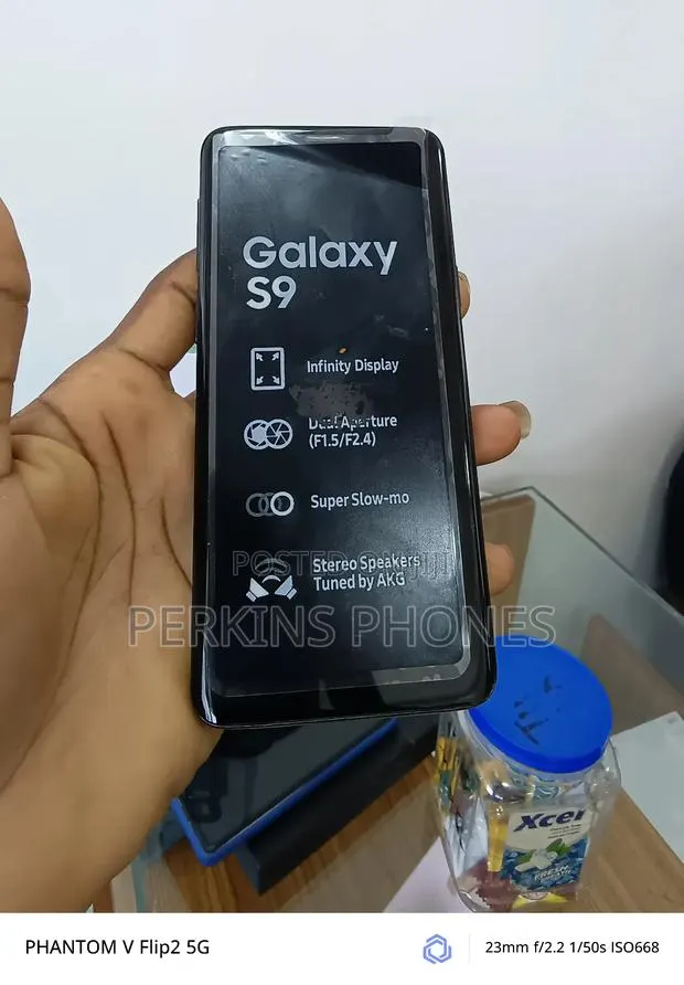 Samsung Galaxy S9 64 GB Black · Photo 1