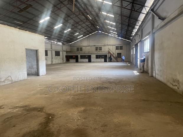 1300 SQM Warehouse + 6 Offices at Graphics Road · Photo 1