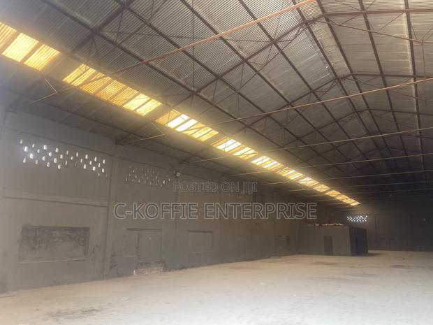 1200 SQM Warehouse at North Kaneshie for Rent · Photo 2