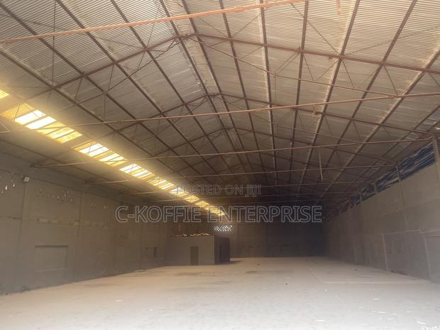 1200 SQM Warehouse at North Kaneshie for Rent · Photo 4