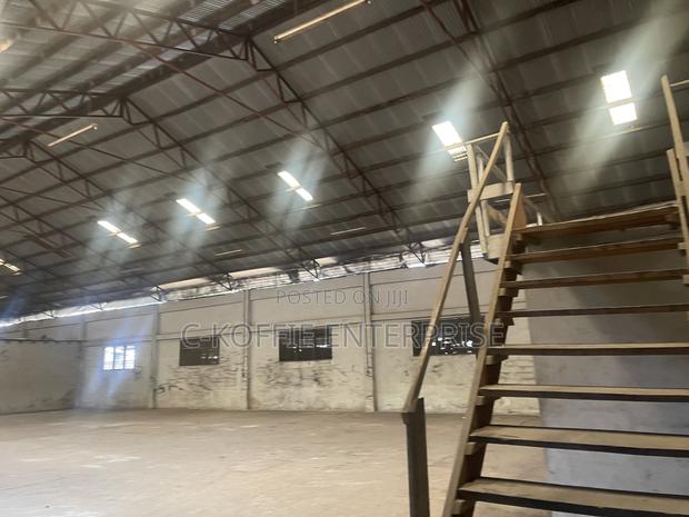 1300 SQM Warehouse at Accra Central · Photo 4