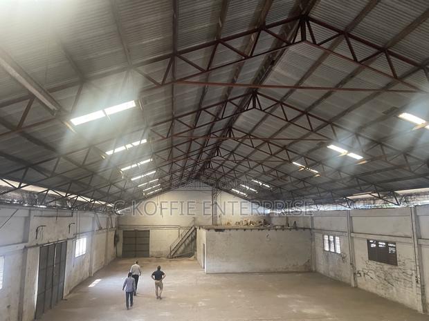 1300 SQM Warehouse at Accra Central · Photo 3