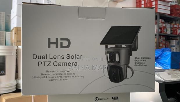 PTZ Solar Camera Two Screens Camera Outdoor Solar · Photo 1