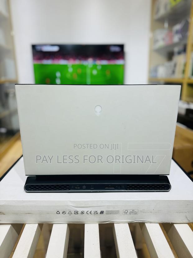 Laptop Dell Alienware 17 16GB Intel Core I7 SSD 1T · Photo 5