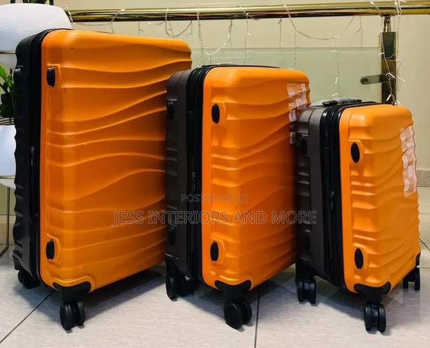 Suitcase 3-Piece · Photo 1