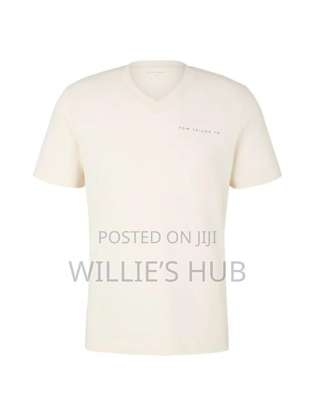 UK Plan V Neck T Shirt · Photo 2