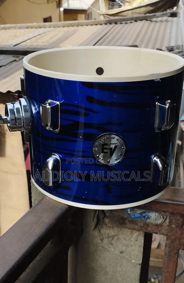 Ev 5-Piece Drumset · Photo 1