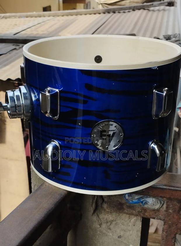 Ev 5-Piece Drumset · Photo 2