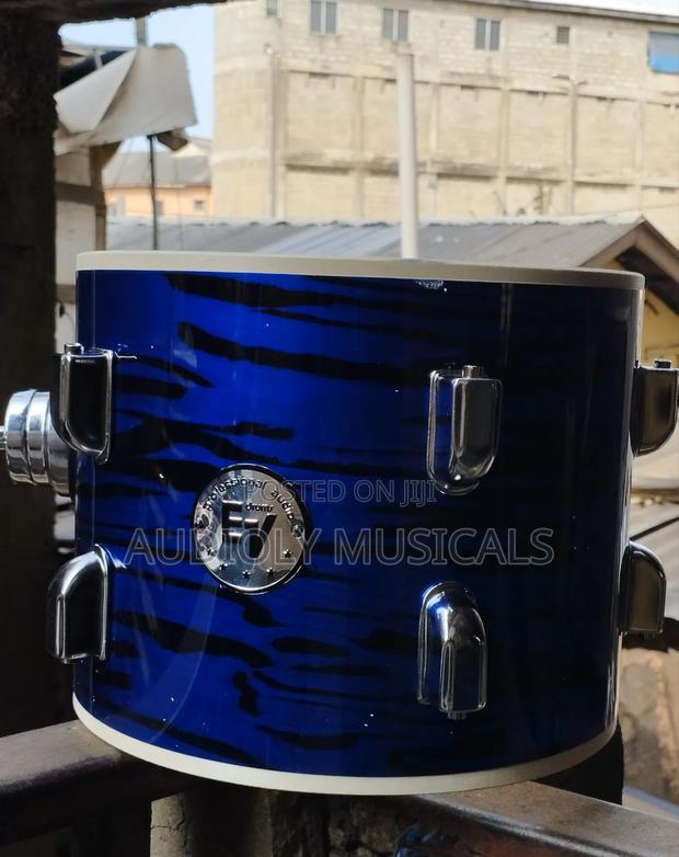 Ev 5-Piece Drumset · Photo 3
