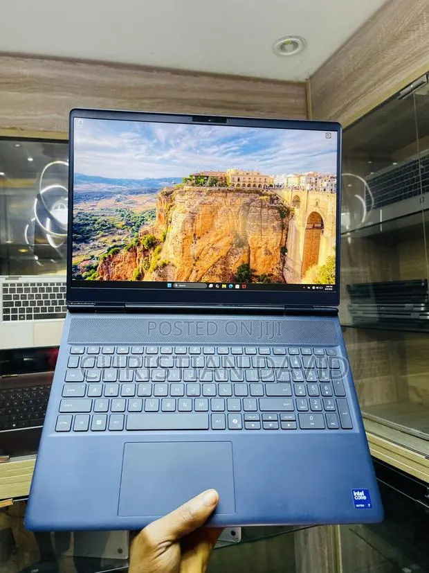 Laptop Alienware 16x Aurora 16GB Intel Core Ultra 7 SSD 1T · Photo 1