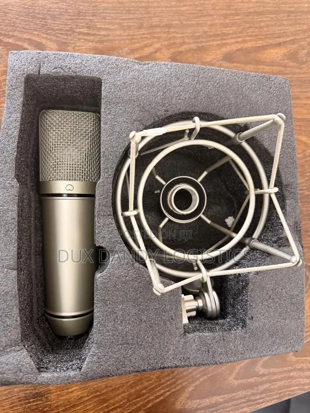 Studio Microphone · Photo 1