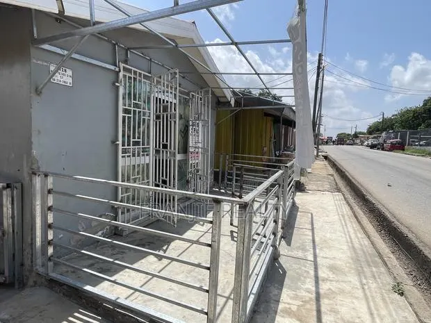 Shop for Rent at Awodome · Photo 1