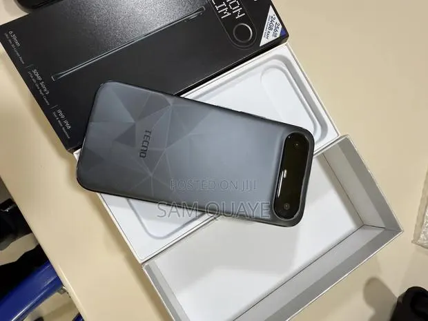 New Tecno Camon Slim 256 GB Black · Photo 1