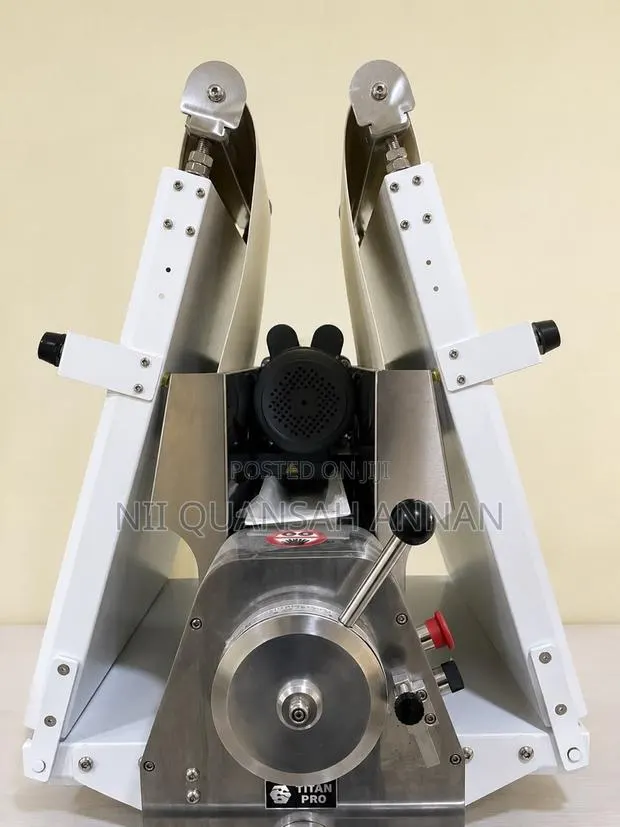 Titan Pro Table Top Dough Sheeter · Photo 1