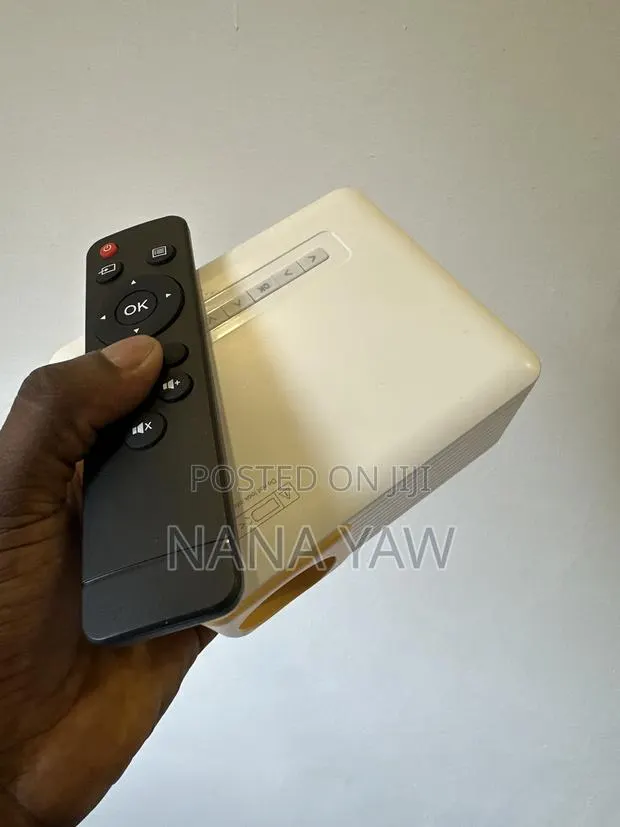 Yoton Y3 Mini Projector · Photo 1