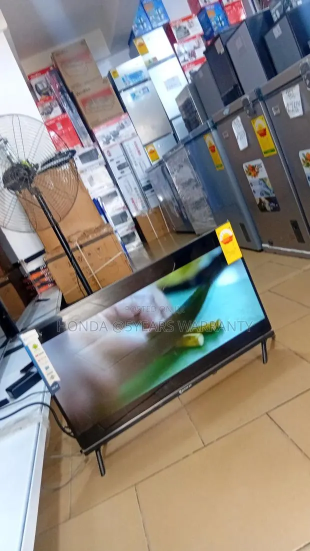 Smart Viewing Made Easy – Dolphine Bay 32" · Photo 1