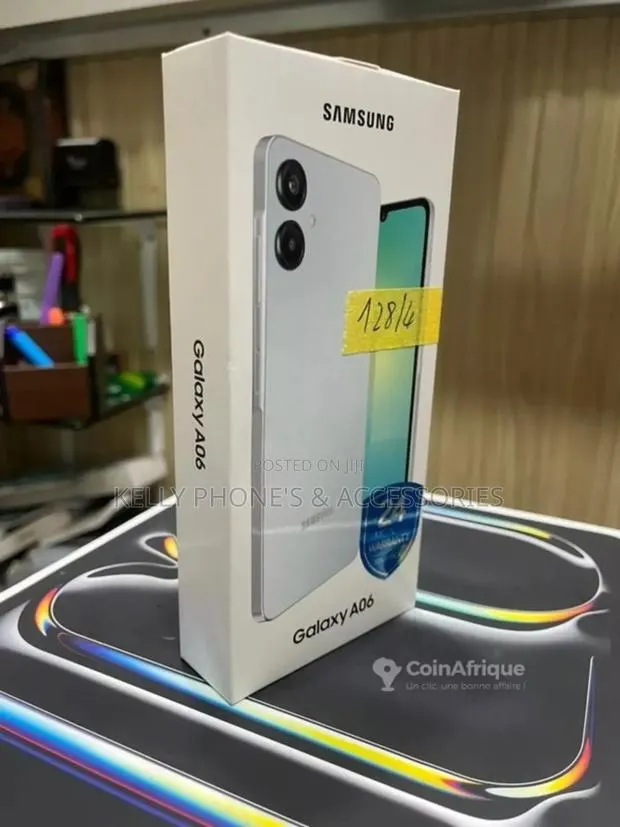 New Samsung Galaxy A06 128 GB White · Photo 1