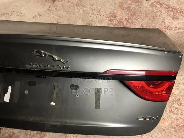 2015-2016-2017-2018-2019-2020-2021-2022 Tailgate , Boot Complete · Photo 1