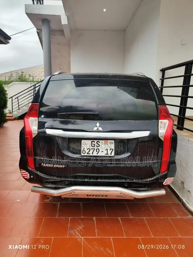 Mitsubishi Pajero 2017 Black · Photo 1
