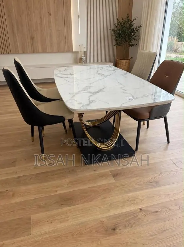 White Marble Dining Set 6 Chairs · Photo 1