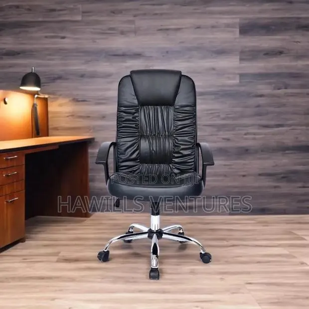 Mini Executive Swivel Chair · Photo 1