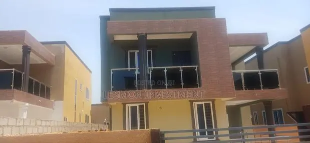 4bdrm Duplex in Agent, Baatsona Total for sale · Photo 1