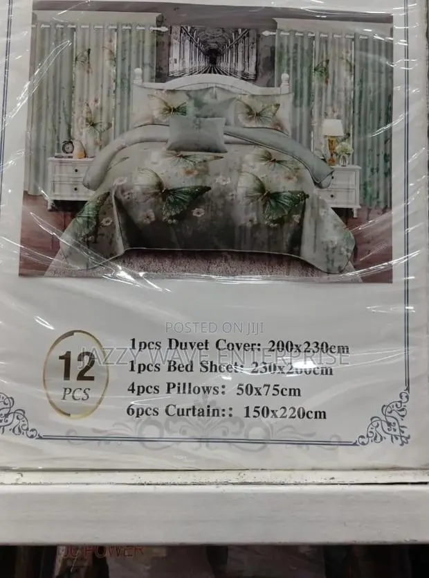 Duvet Set Plus 6 Curtains · Photo 1