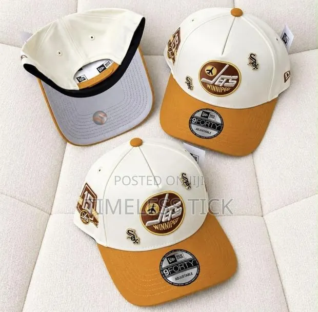 Unisex Solid Caps · Photo 1