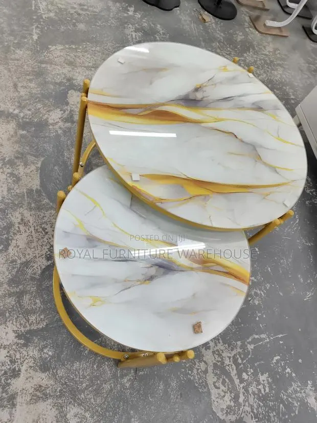 Round Nesting Coffee Table · Photo 1