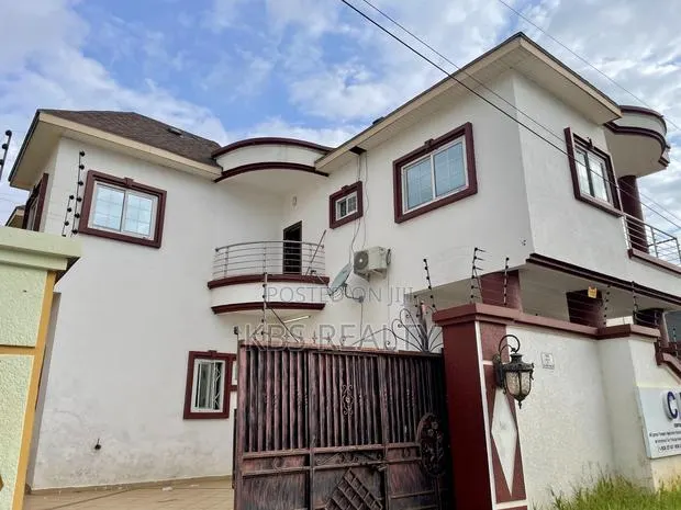 3bdrm Duplex in Ahodwo, Kumasi Metropolitan for rent · Photo 1