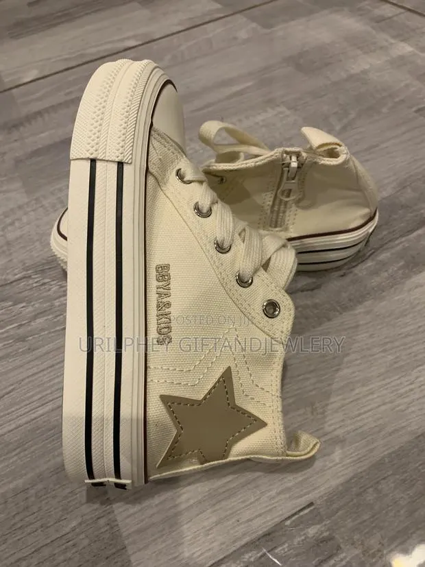 Kids Cream Platform High-Top Kids Sneakers – Gold Star Detail · Photo 4