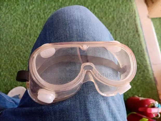 Sefety Goggles · Photo 1