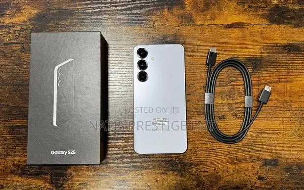 New Samsung Galaxy S25 256 GB Silver · Photo 1