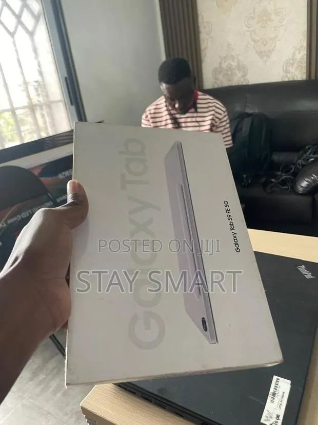 New Samsung Galaxy Tab S9 FE 256 GB Purple · Photo 1