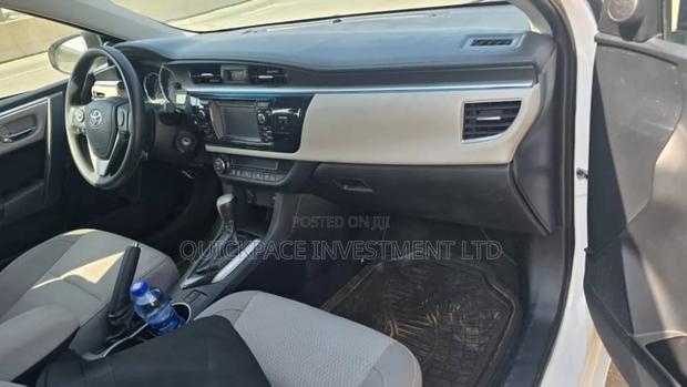 Toyota Corolla for Rent · Photo 4
