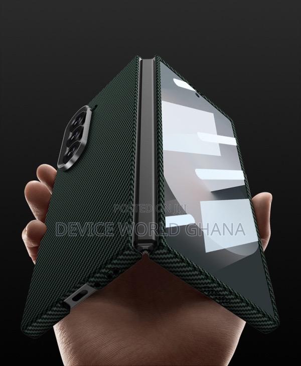 Mex Carbon Fiber Case Available for Samsung Z Fold 7 and 6 · Photo 2