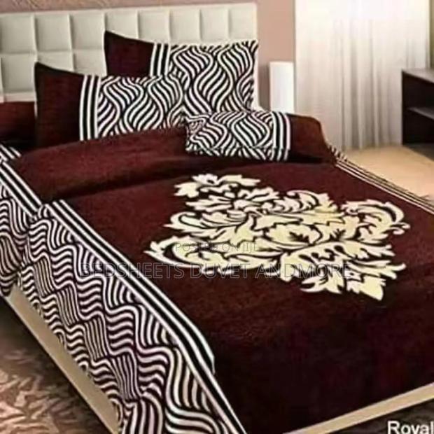 Designer Duvet Set · Photo 1