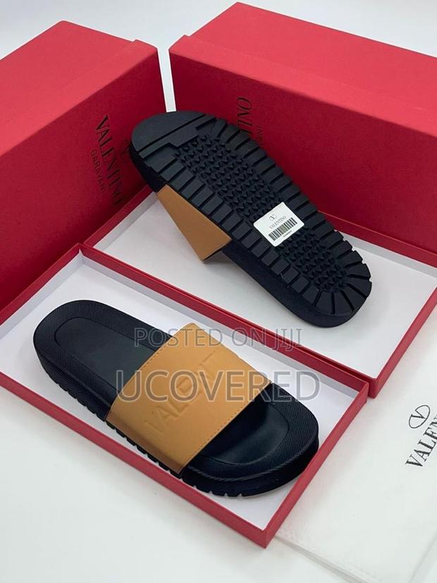 Valentino Unisex Slides/Slippers · Photo 5