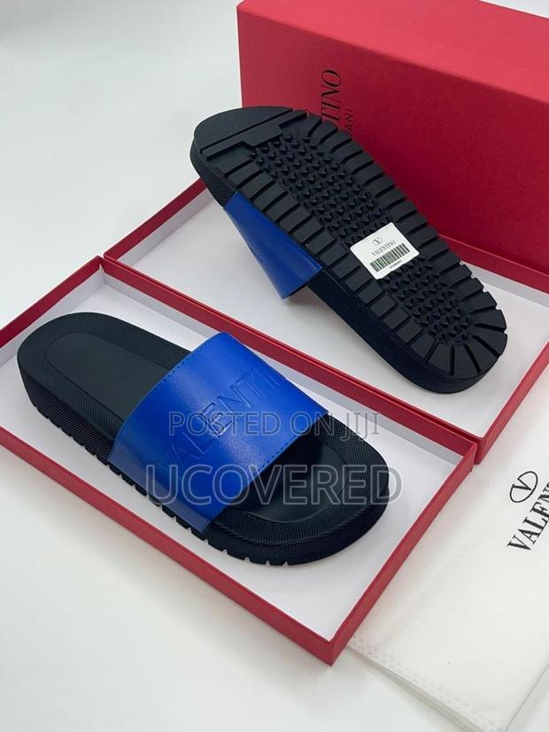 Valentino Unisex Slides/Slippers · Photo 4