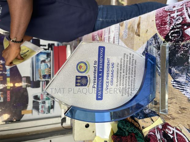 Gold Crystal Plaque · Photo 2