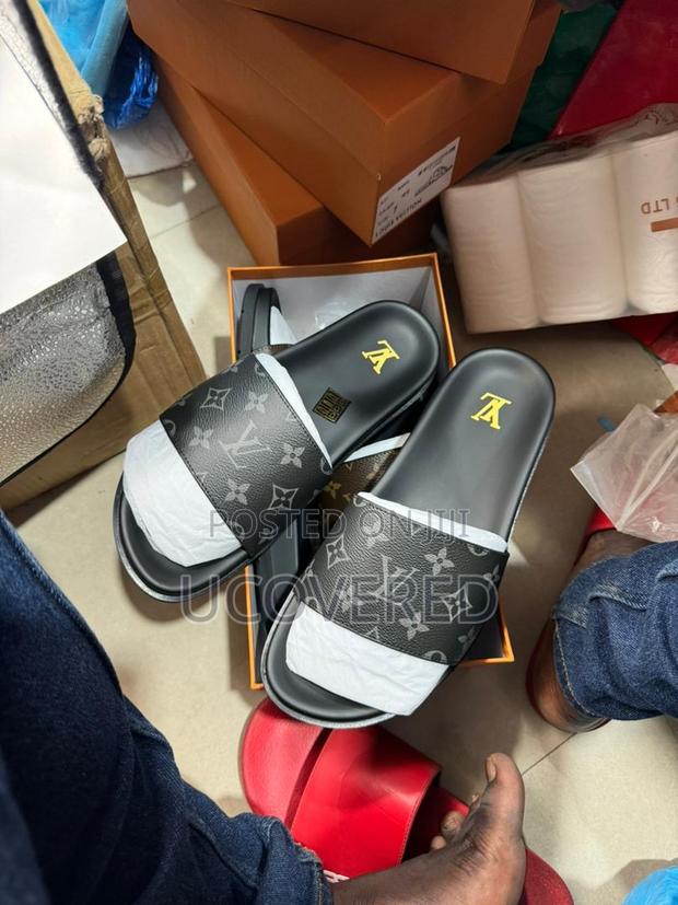 Louis Vuitton Real Leather Slippers · Photo 8