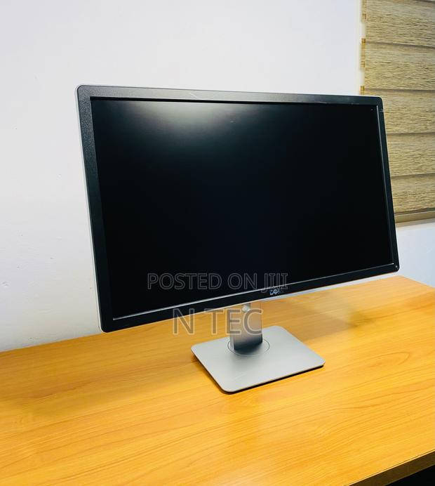 27 Inches Dell Monitor Uhd (3840 X 2160) · Photo 1