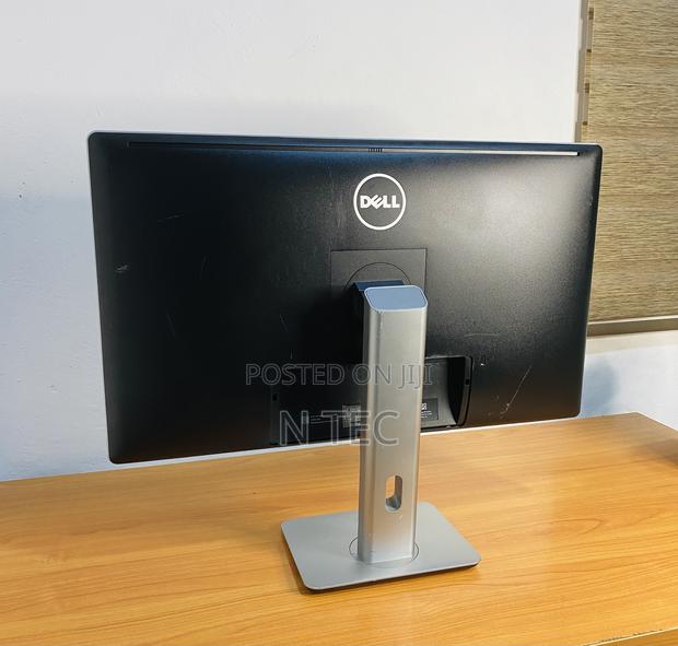27 Inches Dell Monitor Uhd (3840 X 2160) · Photo 5