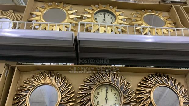 Wall Clocks · Photo 1
