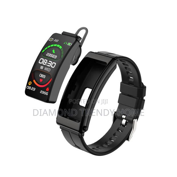 Smart Bracelets With Watch And Earpiece · Photo 5