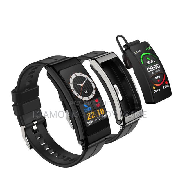 Smart Bracelets With Watch And Earpiece · Photo 1